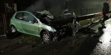 Accident în Tăuții de Sus! A intrat cu mașina în parapet, după ce s-a urcat beat la volan – FOTO