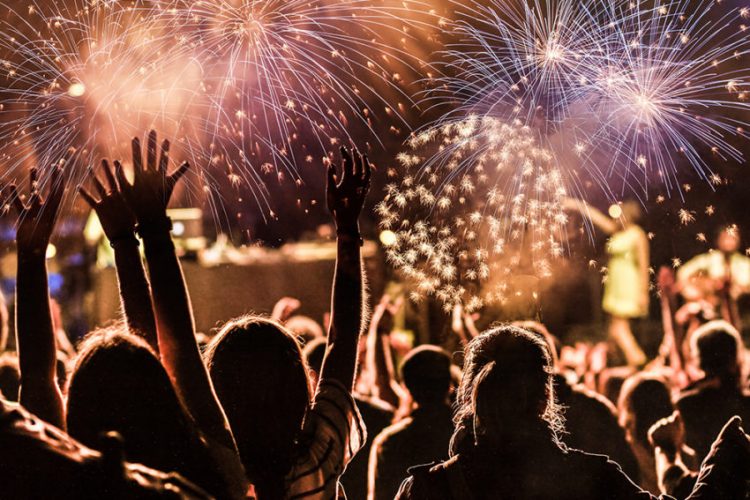 Ce reguli trebuie respectate de Revelion şi ce amenzi riscă petrecăreţii