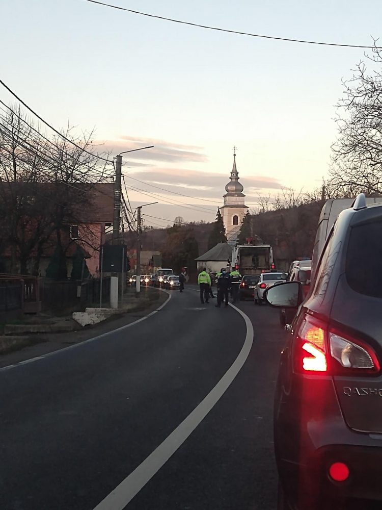 Accident rutier la Tăuţii Măgherăuş. Trafic blocat – foto