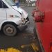 Accident la Piaţa Izvoare. Impact între o autoutilitară şi un troleibuz – FOTO