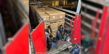 Şapte cetăţeni din Afganistan, depistați ascunşi într-un automarfar