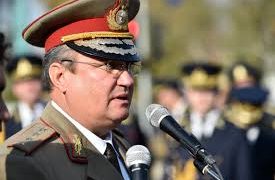Șapte organizaţii civice îi solicită lui Iohannis să nu accepte în funcţia de premier, o persoană cu profil militar