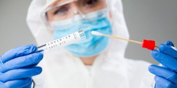 Încă o țară cere românilor teste PCR la sosire