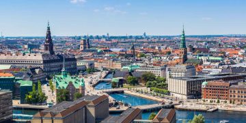 Danemarca închide toate centrele comerciale pe perioada sărbătorilor