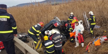 Un mort şi trei grav răniţi în urma impactului devastator