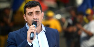 George Simion (AUR): Cerem demisia guvernului Orban pentru că a fraudat votul şi 100.000 de români n-au putut vota