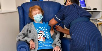 Astăzi a început campania națională de vaccinare anti-coronavirus din Marea Britanie. Primul britanic vaccinat este o femeie de 90 de ani