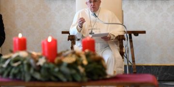 Papa Francisc, la audienţa generală: Rugăciunea deschide spaţii de lumină în întunericul cel mai dens