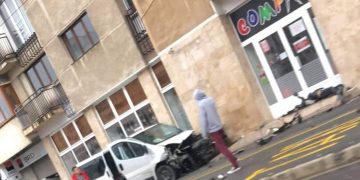Accident rutier în Baia Mare! Două autoturisme au fost implicate