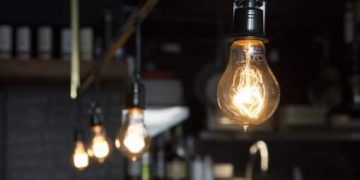 Energia electrică se va scumpi de la 1 ianuarie 2021