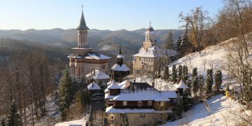 Duminică, hramul de iarnă al Paraclisului de la demisolul bisericii de la Rohia