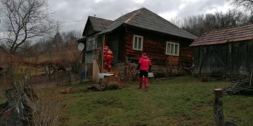 Echipajele Salvamont intervin în zona Vişeu, pentru salvarea unei bătrâne