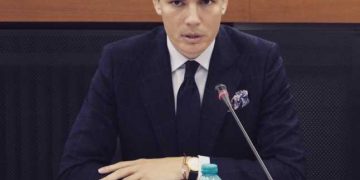 Cristian Winzer: „Cum să te gândești măcar să desemnezi, drept candidat la funcția de prim-ministru, un individ care vede găuri și bugete paralele peste tot, care a împrumutat zilnic țara”