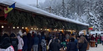 FOTO : PÂRTIILE DE SCHI DE LA CAVNIC ARHIPLINE. TRAFIC ÎNGREUNAT PE DJ184