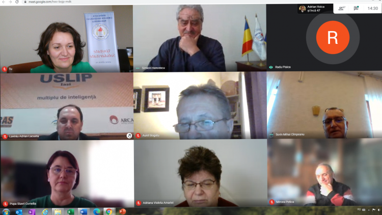 SLI MM consideră obligatorie reducerea numărului de elevi dintr-o clasă