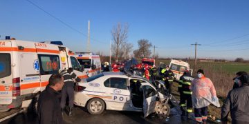 Unul dintre cei doi polițisti răniți grav în accidentul cu ambulanţa, a murit