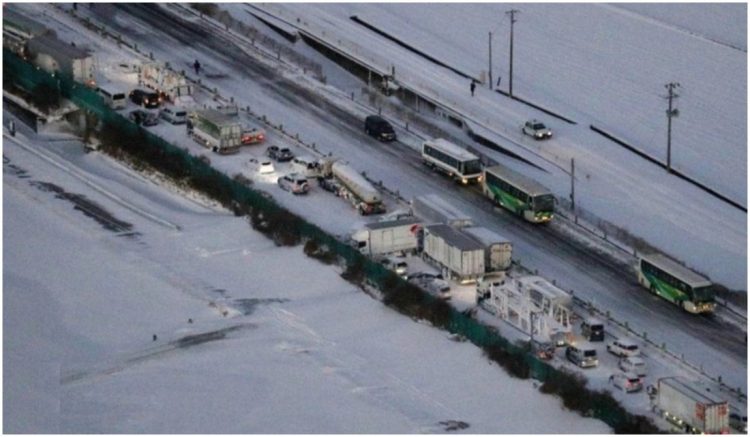 Carambol cu peste 130 de mașini, pe o autostradă din Japonia