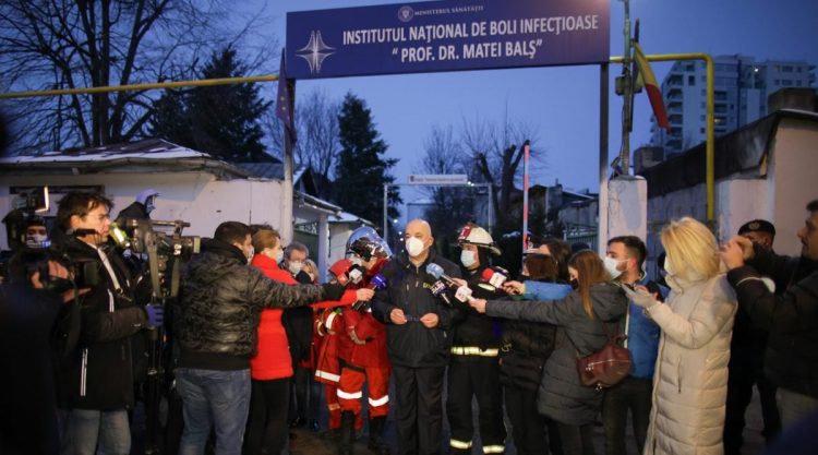 Firma care se ocupă de instalaţia electrică de la „Matei Balş”: „Noi am recomandat sa nu se folosească improvizații”