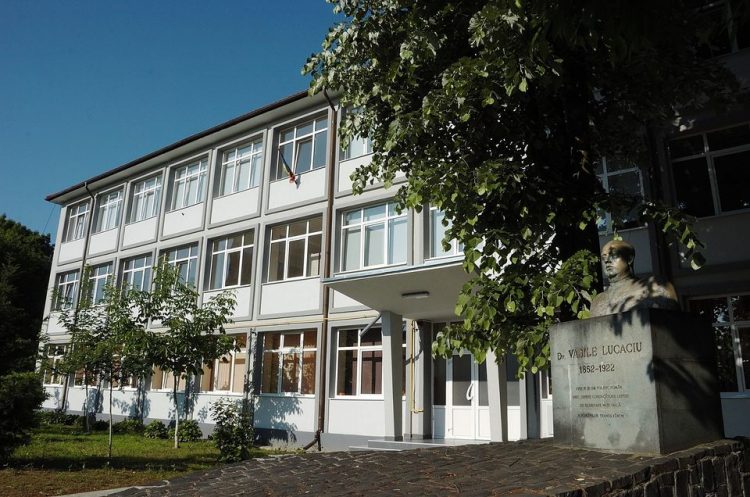 Se desființează clase în Maramureș. Se revoltă profesorii din Vișeu de Sus și Baia Mare