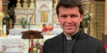 Părintele Francisc Doboş: „Dacă ar fi existat acest vaccin acum trei luni, poate tatăl meu ar fi trăit încă”