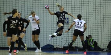 Handbal feminin. Liga Florilor. CS Minaur Baia Mare întâlnește Măgura Cisnădie și CSU Cluj la Polivalenta din București