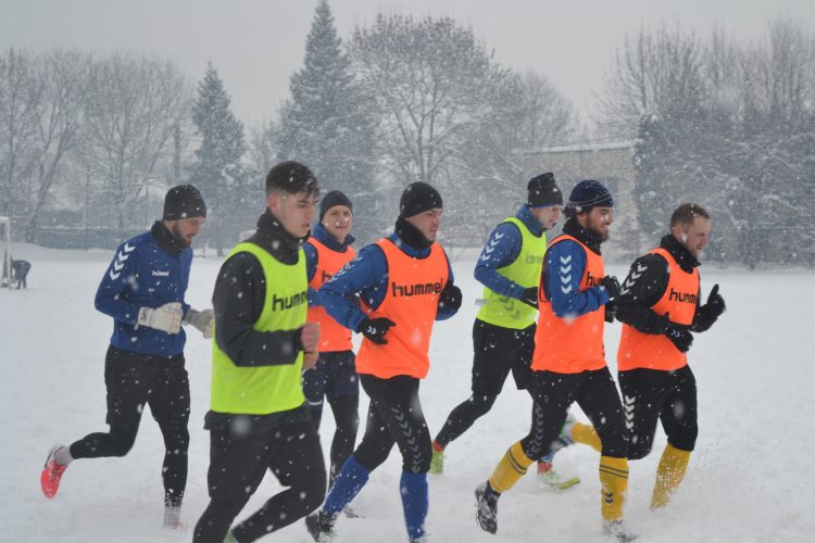 Fotbal. Liga 3. Opt amicale pentru CS Minaur Baia Mare până la reluarea campionatului