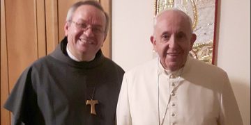 Pr. Marius-Petru Bîlha a primit crucea misionară de la Papa Francisc