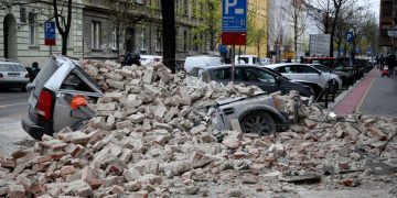 Mărturia emoţionantă a unui croat: ”Nu vedeam nimic, auzeam urletele oamenilor, soţia mea şi copilul erau în casă!”