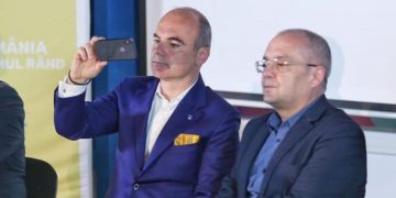 Război total în Coaliție: Ungureanu USR îl face praf pe Boc și îl vizează pe Rareș Bogdan