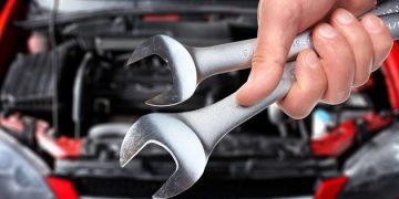 Mecanicii auto și transportatorii în regim taxi, în vizorul polițiștilor sigheteni