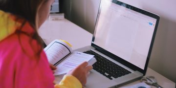 Studenții Universității Tehnice din Cluj-Napoca rămân în scenariul 3