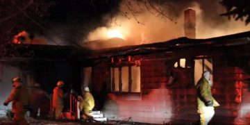 O fetiță de 10 ani a devenit eroină, după ce și-a salvat familia din incendiu cu o lecție de chimie