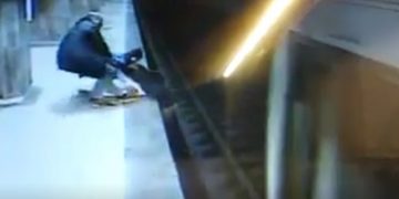 Mărturia bărbatului care a salvat în ultimul moment o adolescentă care a sărit pe șinele metroului, la Dristor