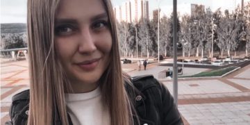 O studentă a fost ucisă în bătaie de fostul iubit. Vecinii au sunat de șapte ori la poliție