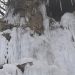 Comoara din inima munților: Cascada Șipote, ca o statuie de cleștar după ce a înghețat