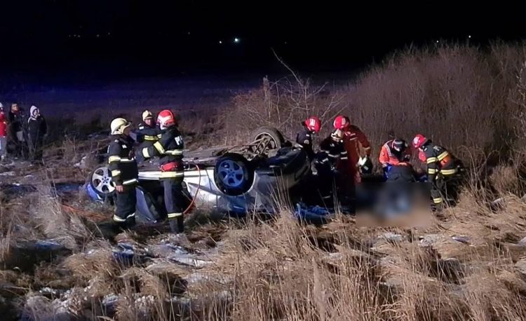 Şofer mort într-o Alfa Romeo, a zburat cu 200 km/oră peste un sens giratoriu – video
