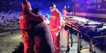 Durere fără margini! O mamă își privește neputincioasă fiul, decedat în urma unui accident rutier