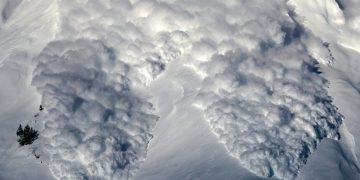 Pericol de avalanșă în Munții Maramureșului