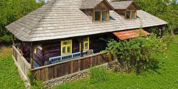 Bucureștenii s-au îndrăgostit de Maramureș. L-au adus doar la o oră de ei