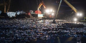 Ungaria acuză. Inundaţiile din România și Ucraina trimit „covoare” de deşeuri în aval