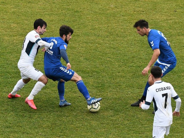 Cât mai supraviețuiește Recea? Jucătorii nu au echipamente, medic, fizioterapeut, iar restanțele salariale nu lipsesc. Australianul Ante Bakmaz a scăpat și a semnat cu altă echipă: „Sunt dezamăgit”