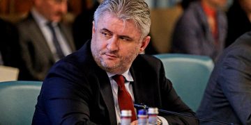 De la o firmă de „păcănele”, la multiplu secretar de stat la Transporturi. Ascensiunea domnului Dragoș Virgil Titea de la ROMATSA