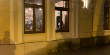 ZERO LEI AMENDĂ a primit patronul localului din Centrul Vechi deschis peste ora de stingere impusă de restricțiile pandemiei