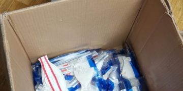 Percheziţii în Maramureş într-un dosar de înşelăciune cu măşti contrafăcute – video