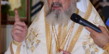 Are motive să fie „preafericit”. Ce salariu are preafericitul Daniel