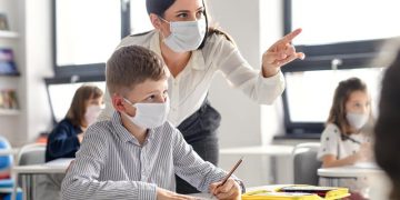 Vaccinarea profesorilor ar putea începe săptămâna viitoare