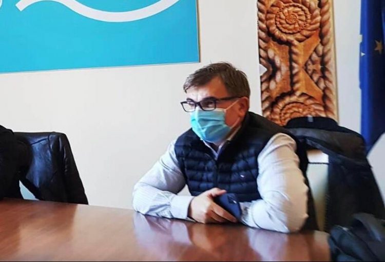 Doctorul Rareș Pop îndeamnă simptomaticii să meargă la controlul medicului