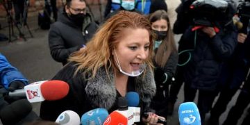 Politica și pumnul în plex