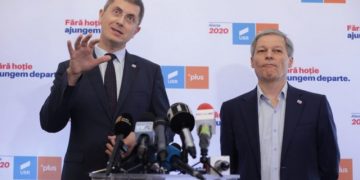 Culegători de banane în câmp de mine