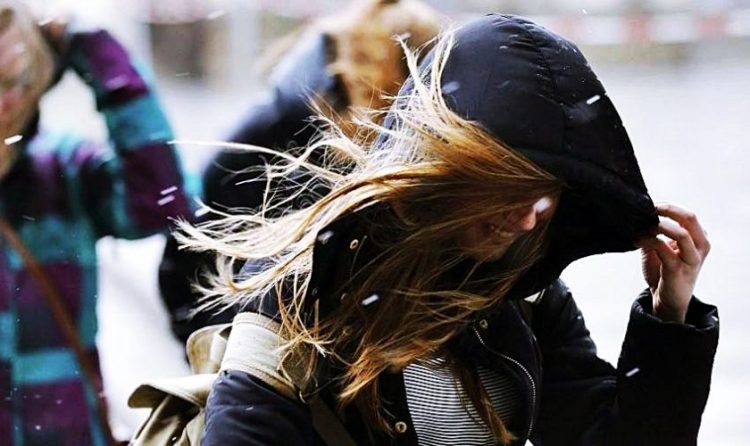 Se prelungeşte CODUL GALBEN de vânt puternic